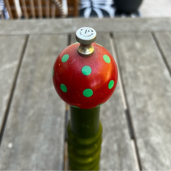 Vintage William Bounds Pepper Mill Grinder Wood Green Red Polka Dot - Picture 6 of 11
